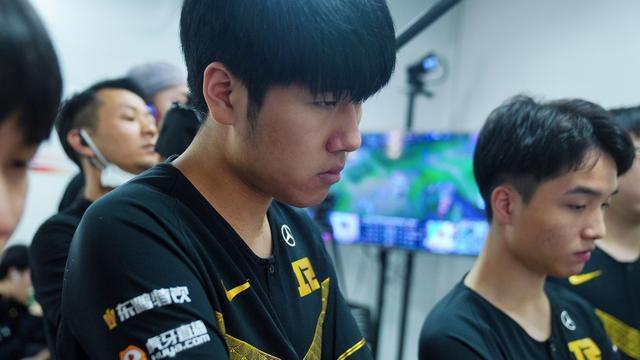 长的微笑 长的微笑