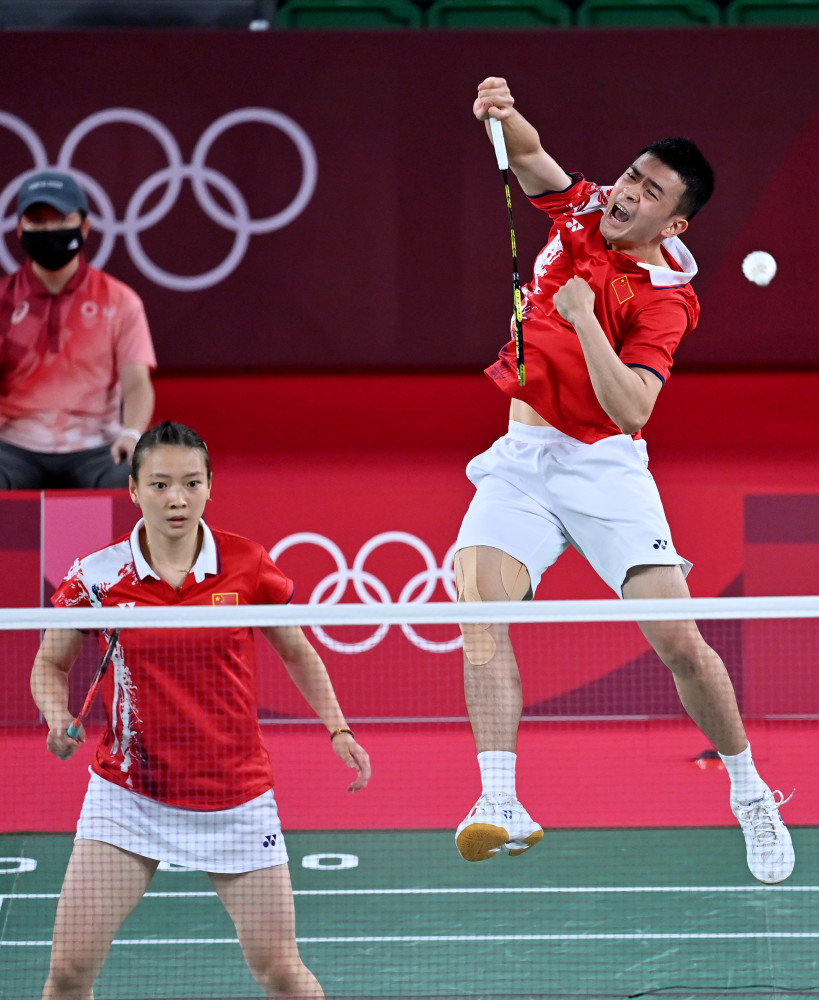 她不仅仅是 她不仅仅是