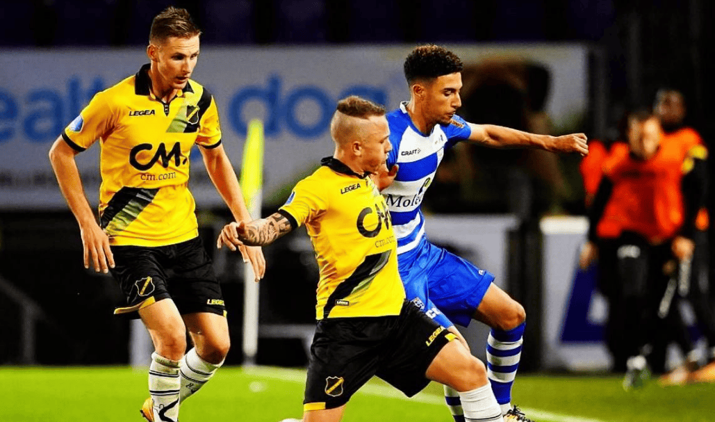 足球直挂球 足球直挂球