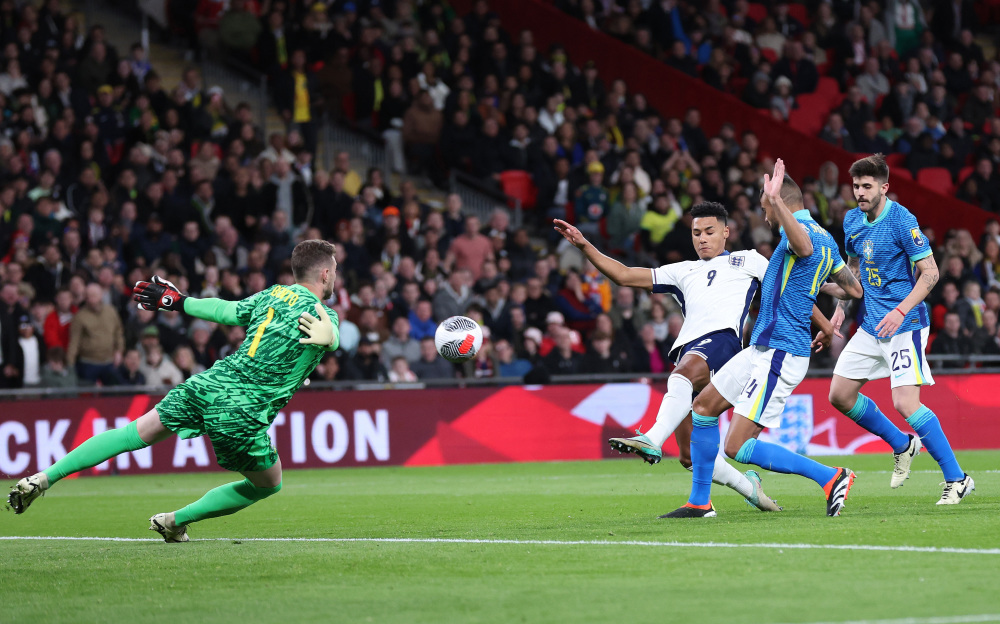 花费更多杆 花费更多杆